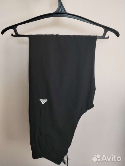 Спортивный костюм adidas