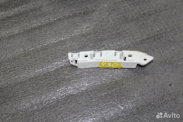 Усилитель переднего бампера Ford Focus 3