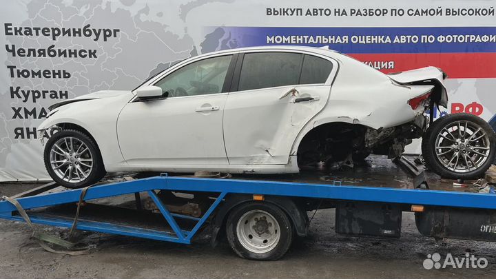 Плафон салонный Infiniti G37 (V36)