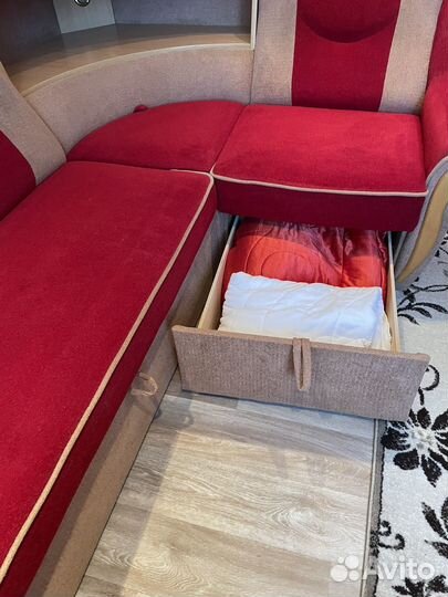 Диван угловой