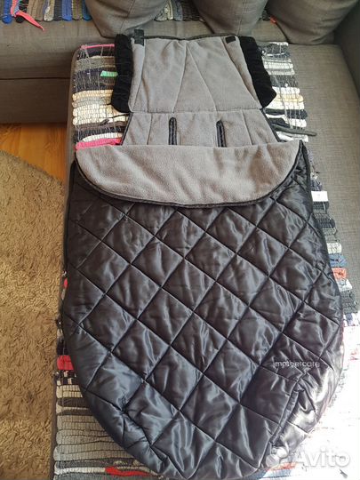 Зимняя накидка на ножки в коляску