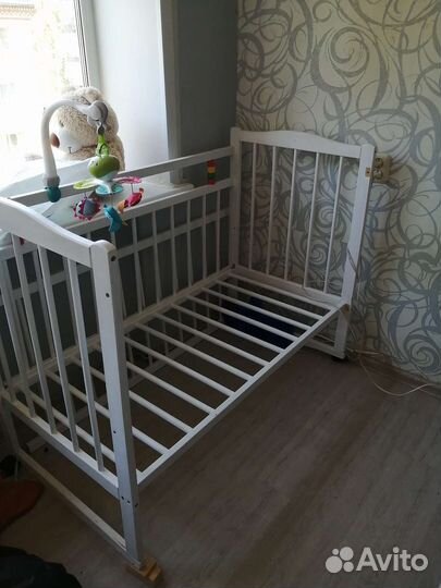 Детская кроватка