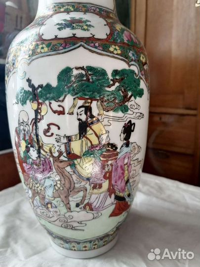 Фарфоровая ваза Китай,Винтаж