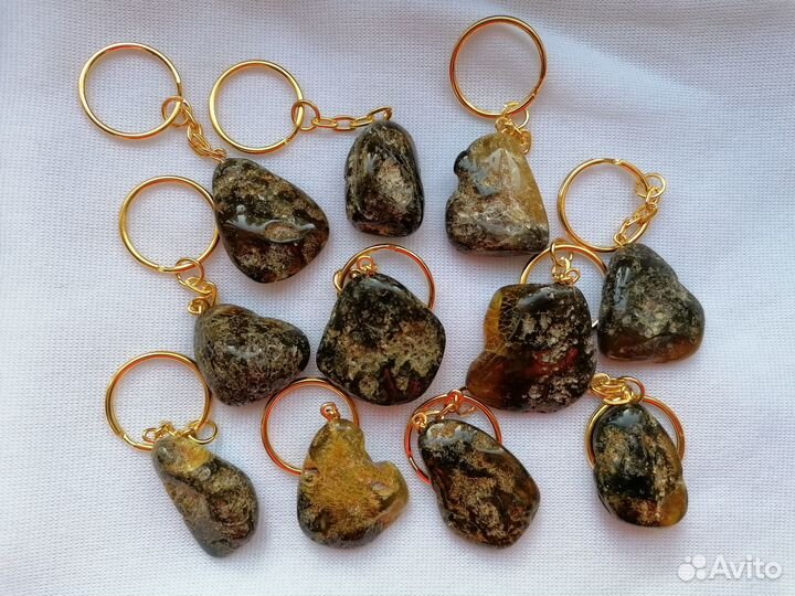 Брелки из янтаря