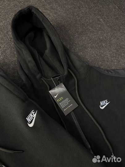 Спортивный костюм Nike флисовый новый