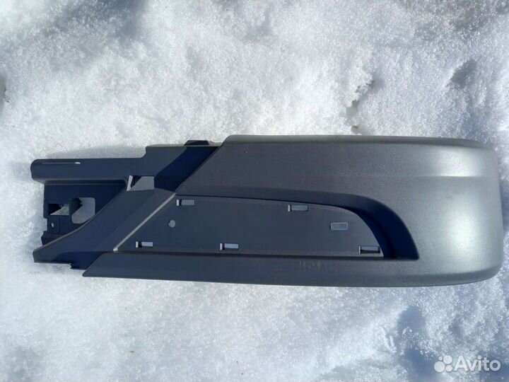 Бампер передний правый Mersedes-Bens Actros