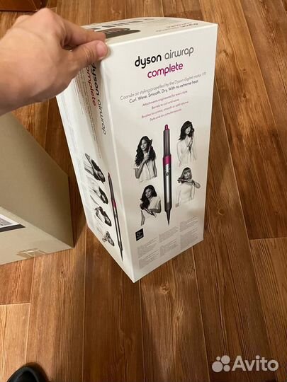 Коробка от оригинального фена dyson