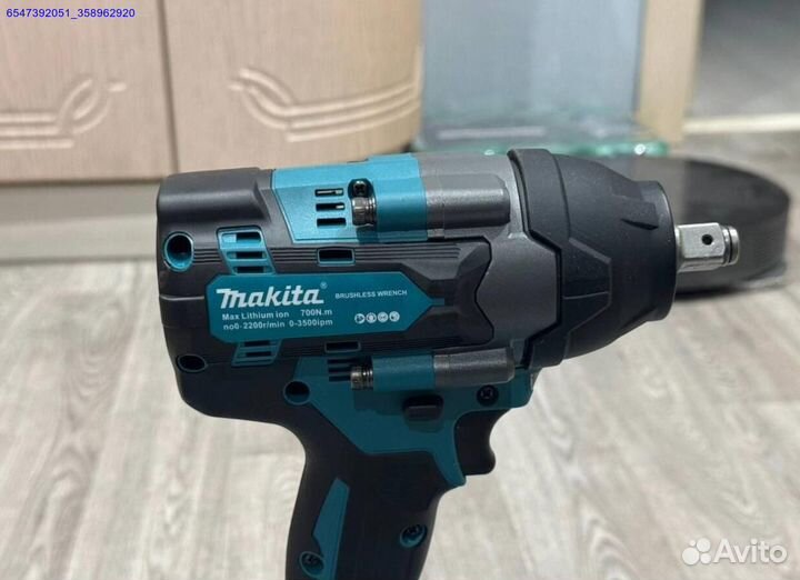 Гайковерт Makita 700Нм огромные АКБ (Арт.80269)