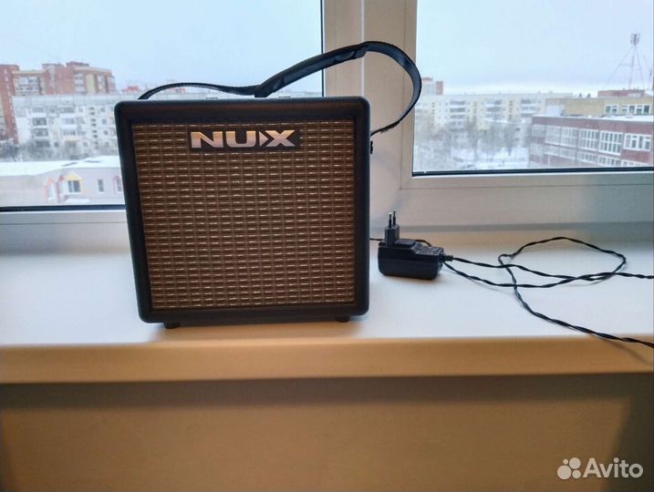 Гитарный комбоусилитель