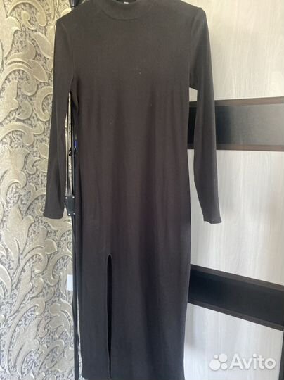 Продам платья и брючный костюм