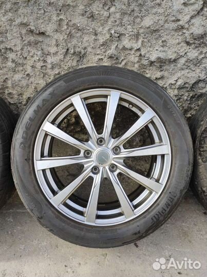 Grass Wheels на шинах Delmax 235/50/18