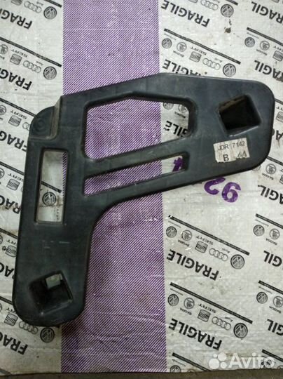 Кронштейн бампера задний левый Kia Ceed 2012-2018