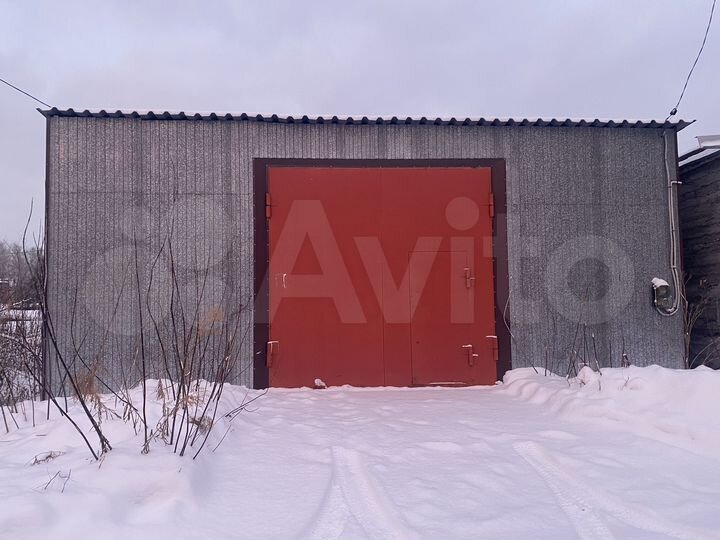 Гараж, > 30 м²