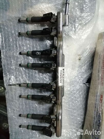 Топливные форсунки с рейкой на ниссан жук