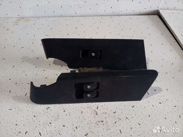 Кнопки стеклоподъемника Chevrolet Aveo