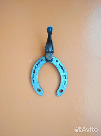 Антуражная вешалка (подкова)