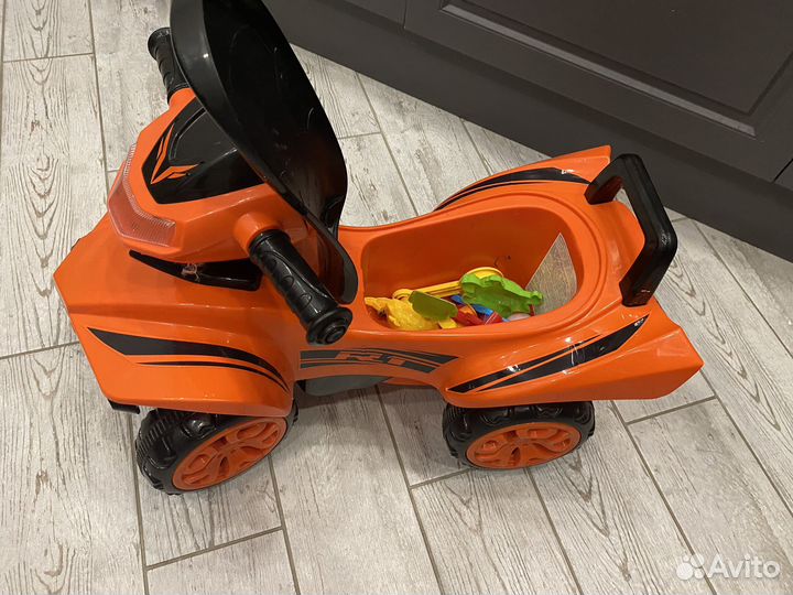 Машинка-каталка