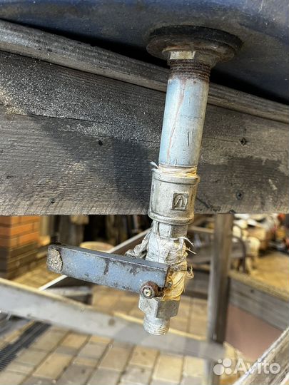 Бак для воды 200 литров