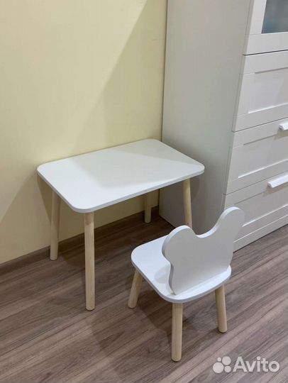 Детский стол и стул новые в упаковке, с наклейками