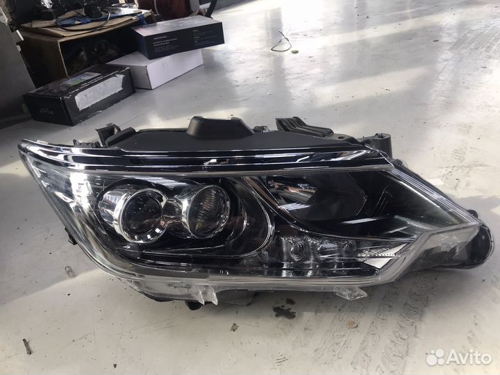 Фара правая camry 55