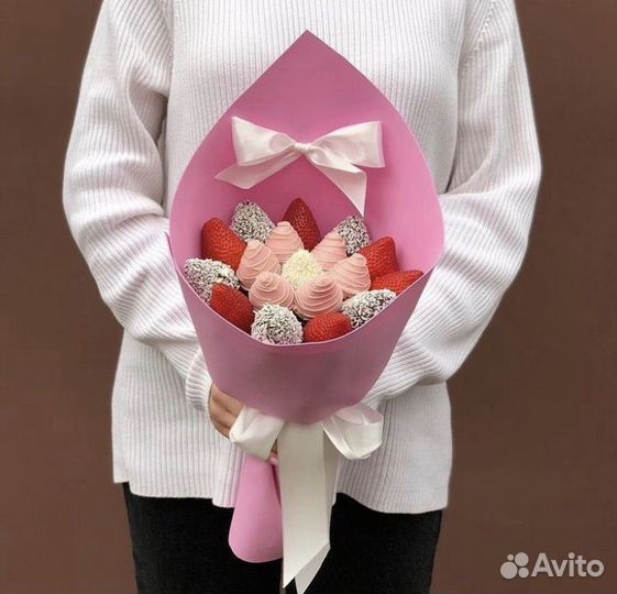 Клубника в шоколаде букеты