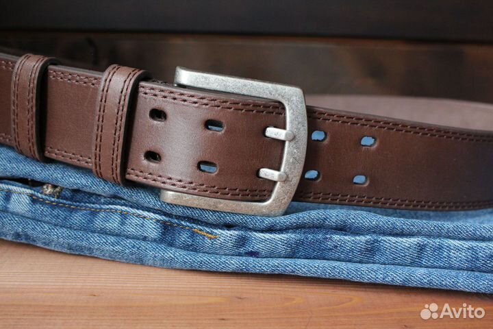 Мужской кожаный ремень коричневый