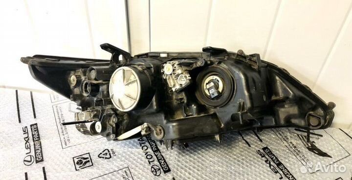 Фара левая Lexus Es