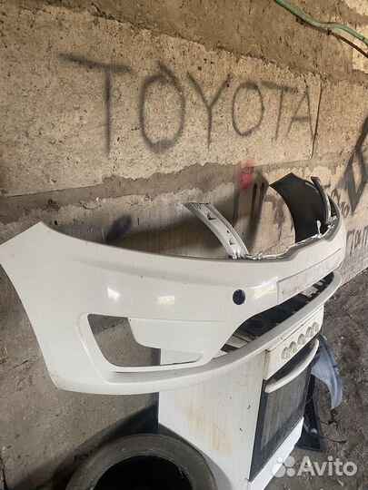 Передний бампер kia rio 3 белый