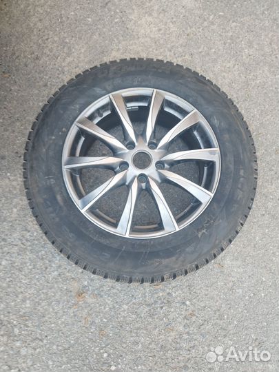 Комплект зимних колес r17