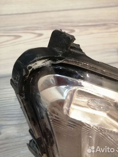 Фара противотуманная правая