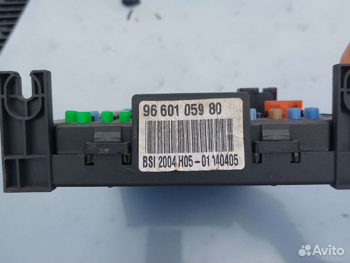 Блок предохранителей Пежо 307