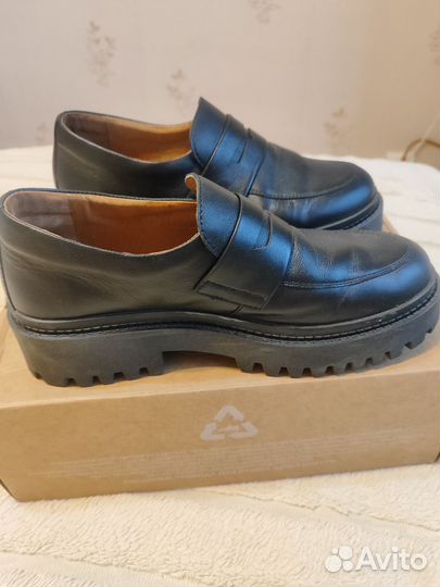 Лоферы женские 39 размер