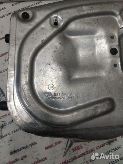 Корпус воздушного фильтра om651 Mercedes