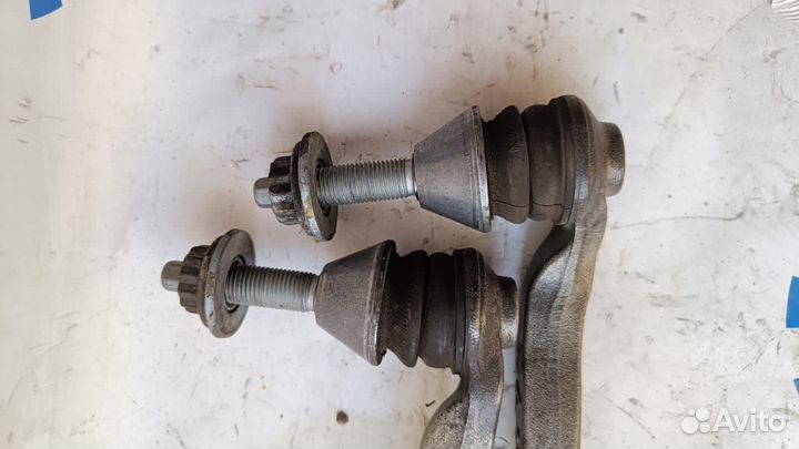 Mercedes W205 14- Рулевой наконечник левый 0427