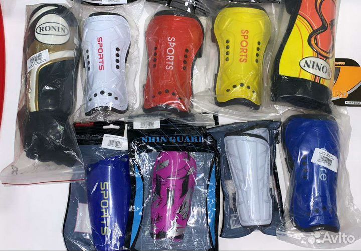 Щитки футбольные