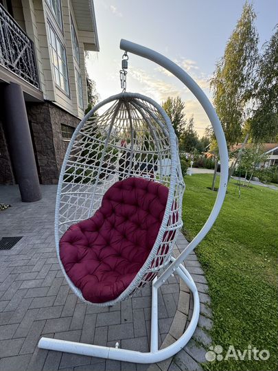 Подвесное кресло из искуственного ротанга