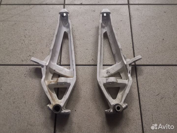 Кулак поворотный Arctic Cat xf800