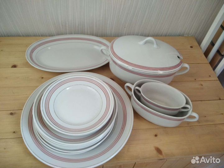 Набор столовой посуды с позолотой СССР