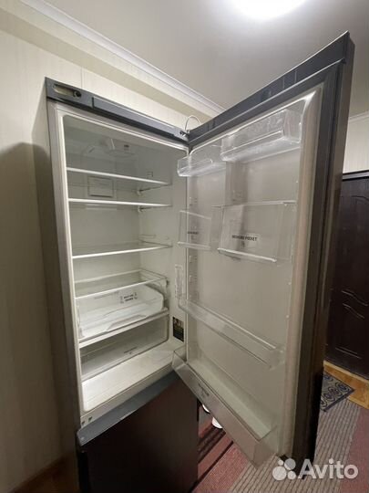 Холодильник бу Hotpoint ariston