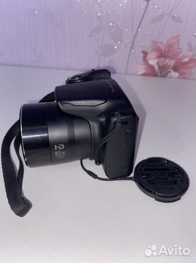 Компактный фотоаппарат canon