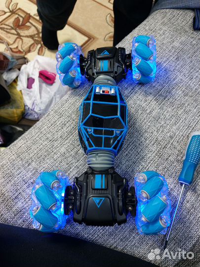 Машинка на радиоуправлении дрифт