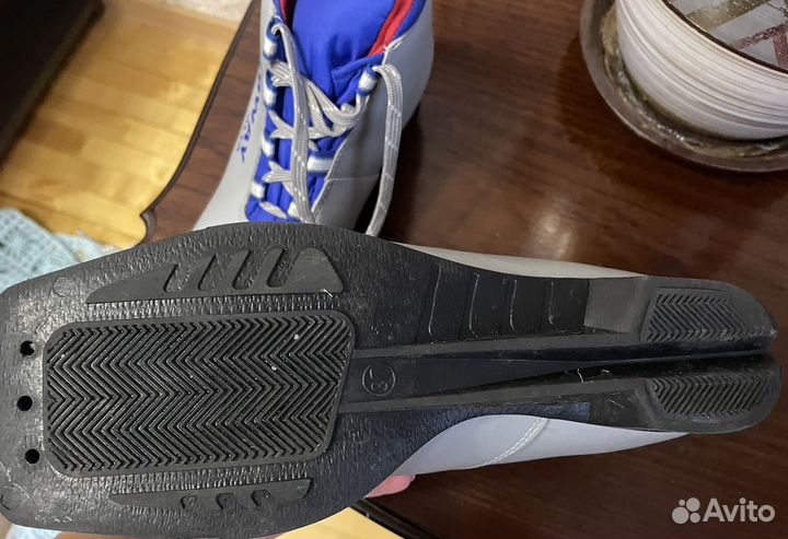 Лыжные ботинки