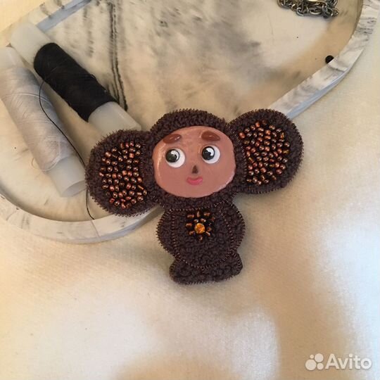 Брошь ручной работы Чебурашка