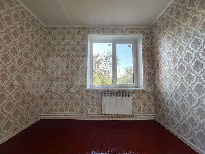 2-к. квартира, 42 м², 1/2 эт.