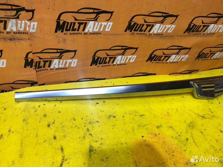 Хром крышки багажника задний Cadillac Escalade 4