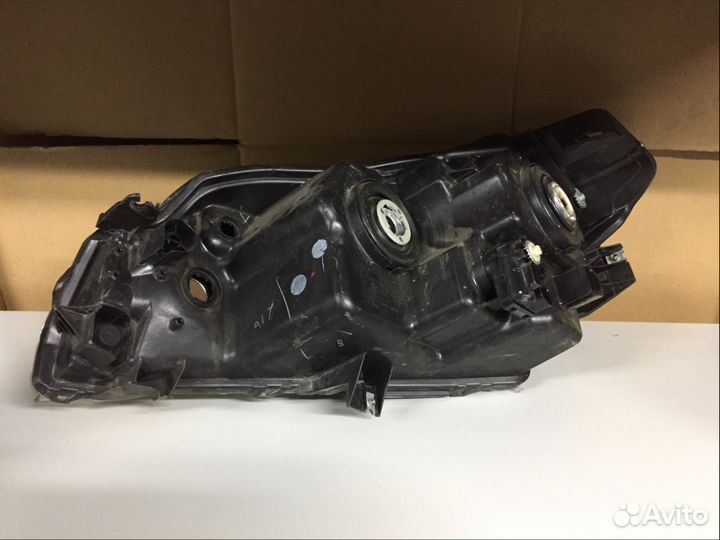 Фара правая Suzuki Vitara 2016