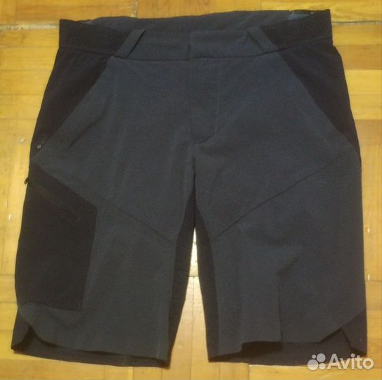 Треккинговых шорты 48