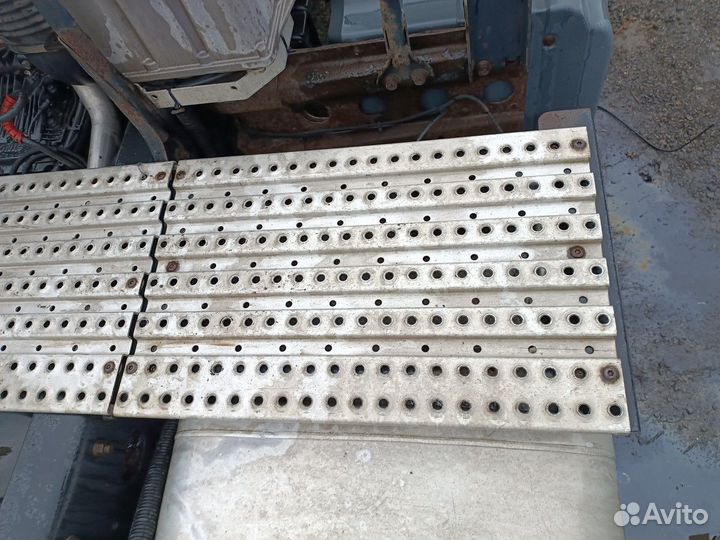 81429020292 Трап на раму за кабиной