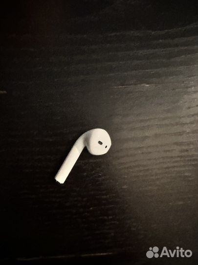 Левый наушник airpods 2
