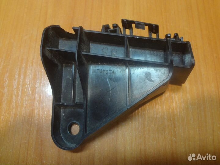 Кронштейн Toyota Corolla E18 2013